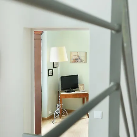 Ecrin, Duplex A Montparnasse Apartment *